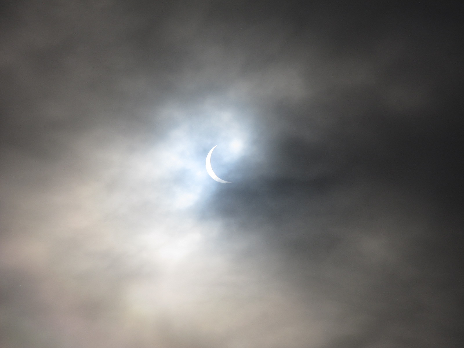 Solar eclipse 2015 Achnahaird Scotland, crescent sun 3