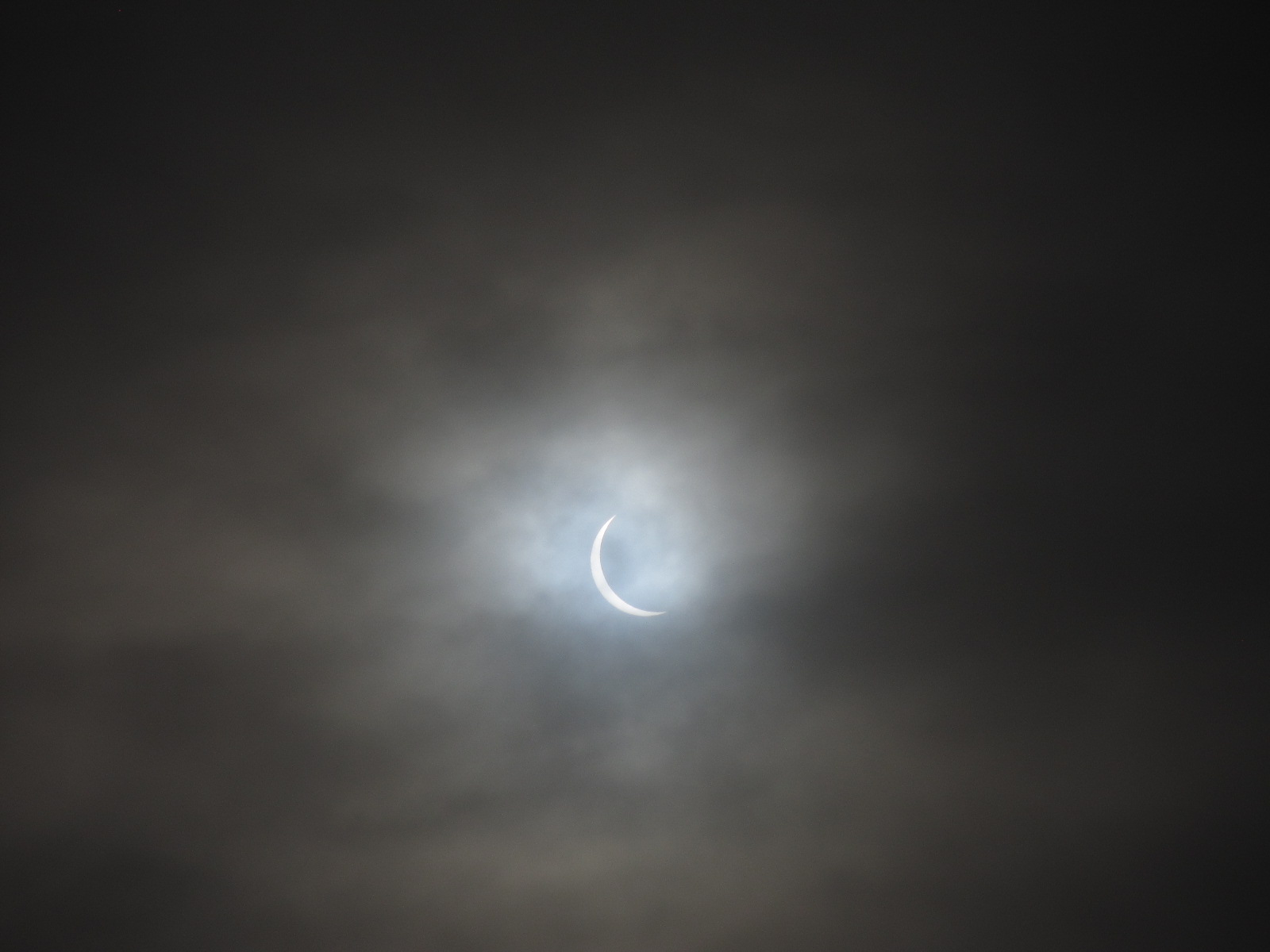 Solar eclipse 2015 Achnahaird Scotland, crescent sun 4