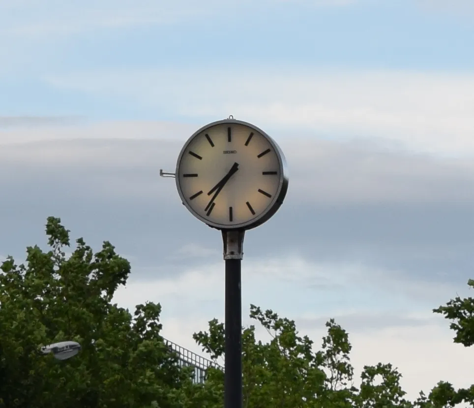 Nikkor 55-300mm clock seen from 30m, Elder Gate, Milton Keynes, 55mm, cropped