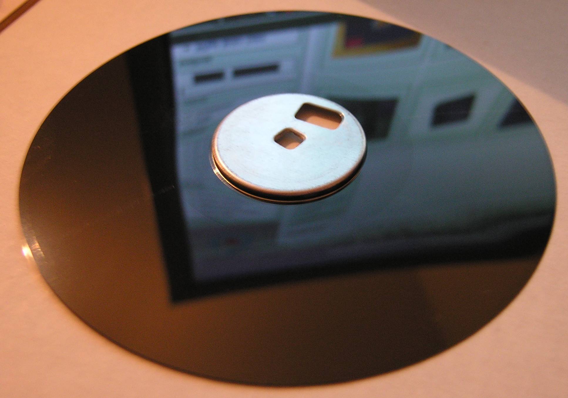 Image3,5''-Diskette_removed magnetic disc