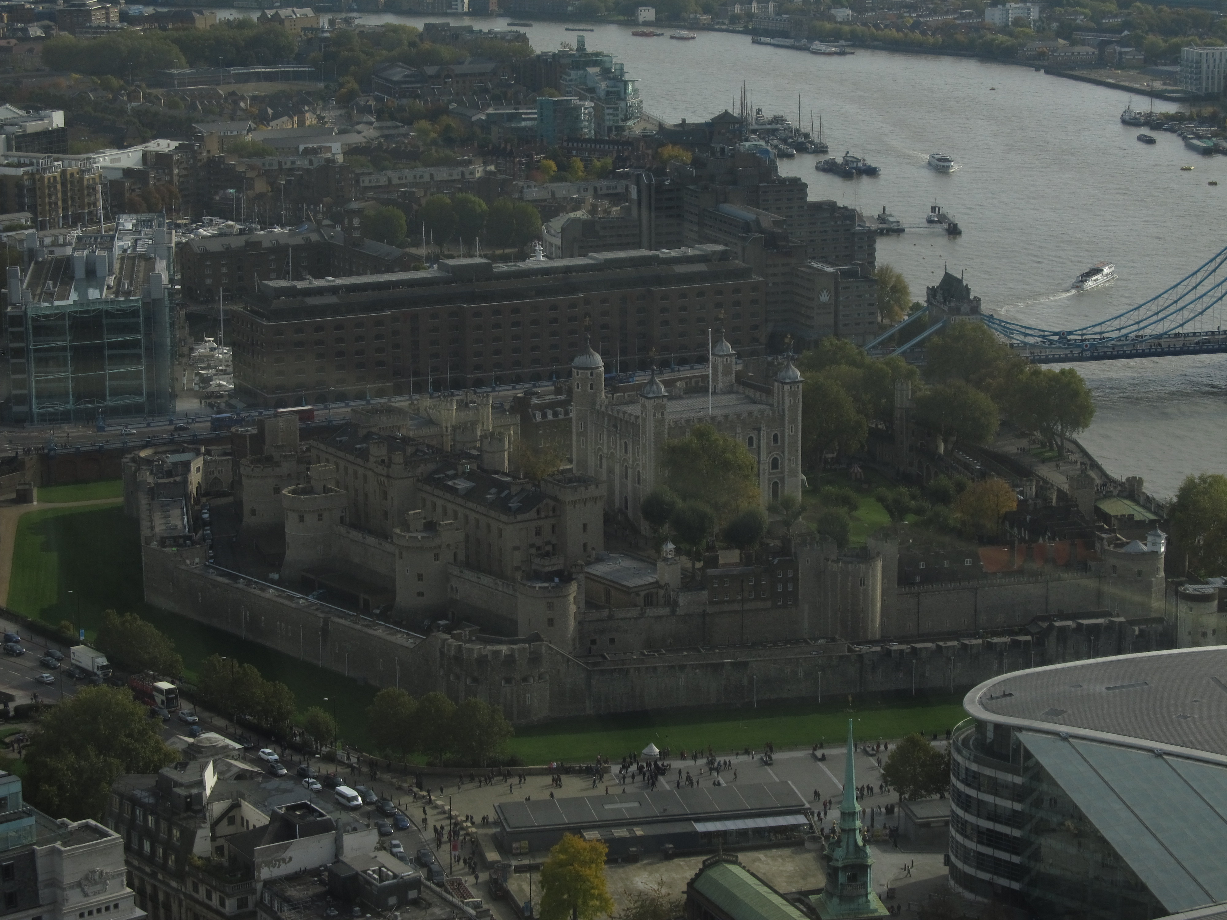 Tower of London seen from Walkie Talkie Sky Garden