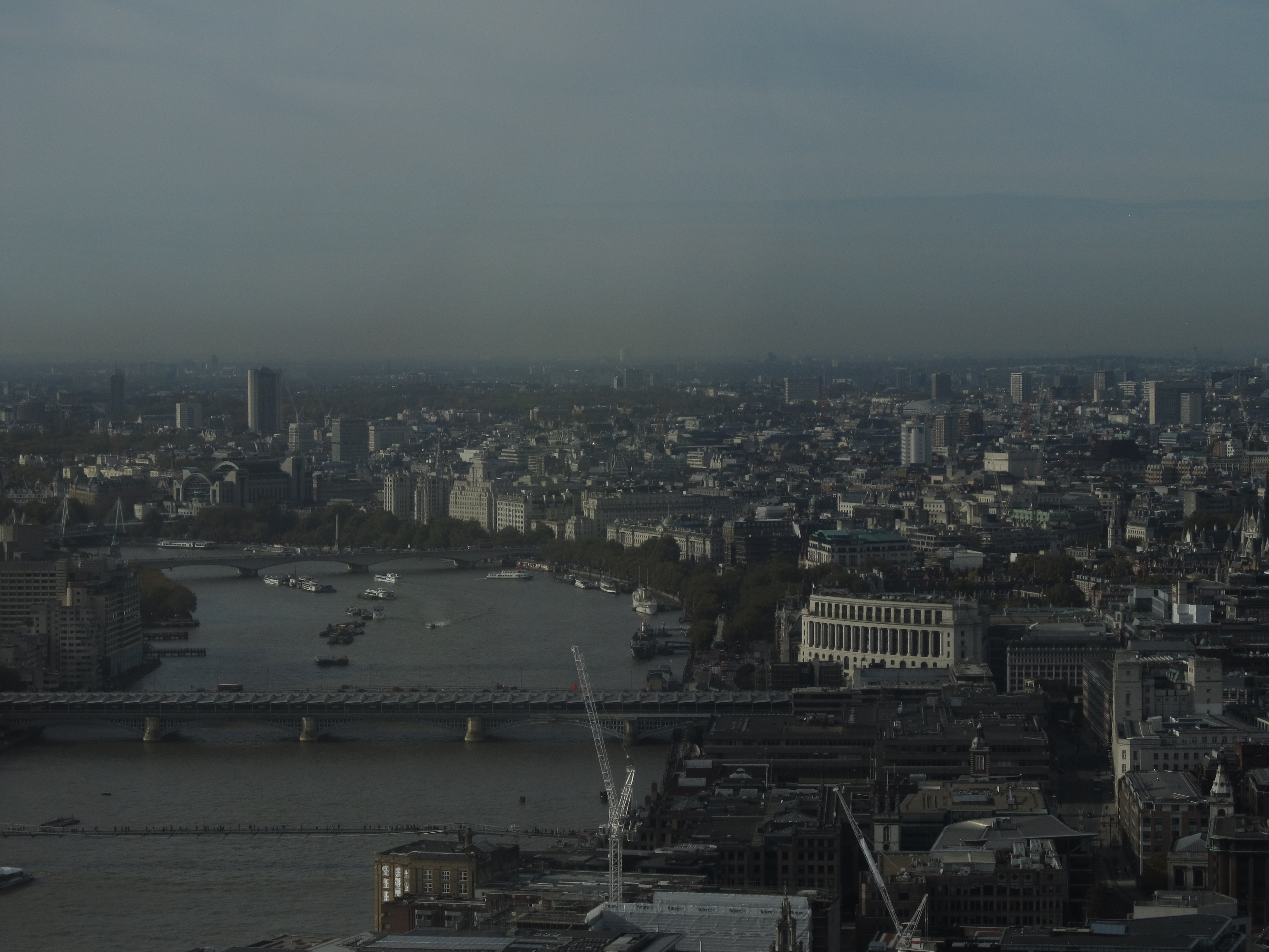 London Hilton Building and HyDe Park seen from the Walkie Talkie Sky Garden