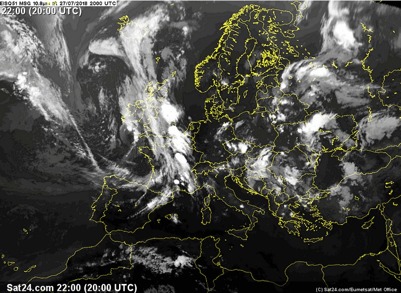 2018-07-27 22h cloudiness above Europe Sat24.com