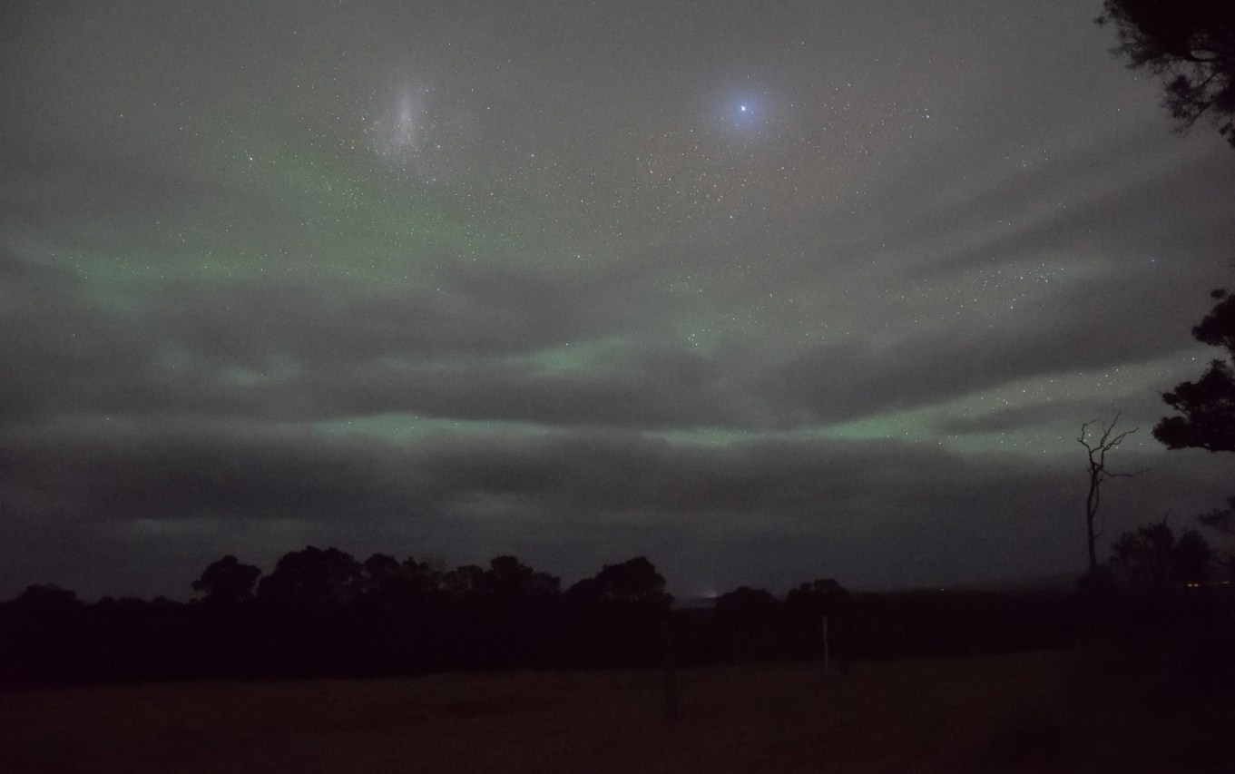 Airglow and Large Magellan Cloud seen from Western Australia