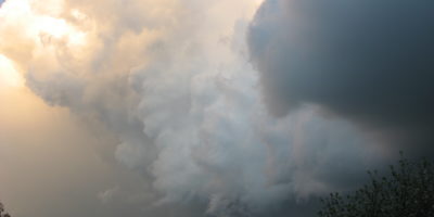 Cumulonimbus cloud light scattering