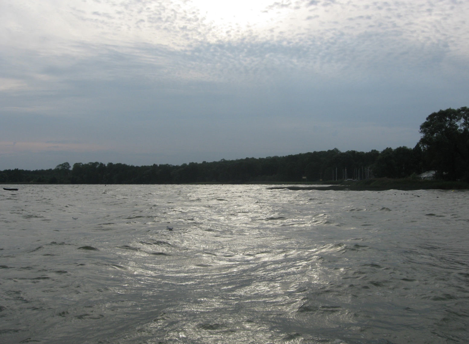 Jezioro Niegocin zachmurzenie