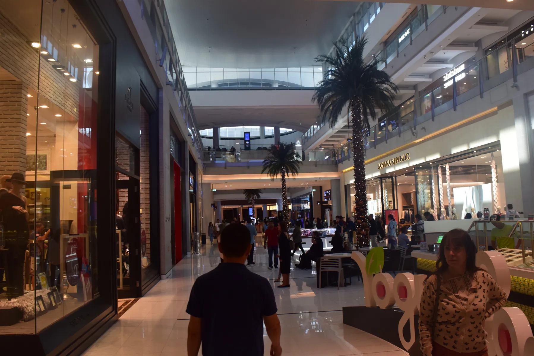 Dubai Mall inside