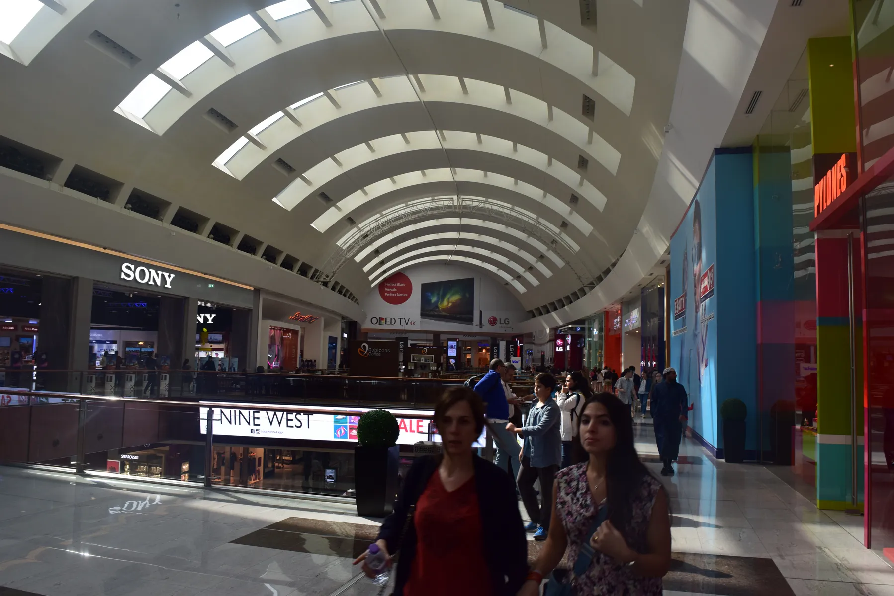 Dubai Mall inside2
