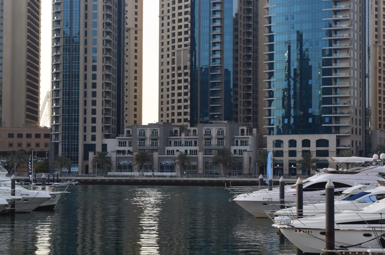 Dubai Marina - typical view2