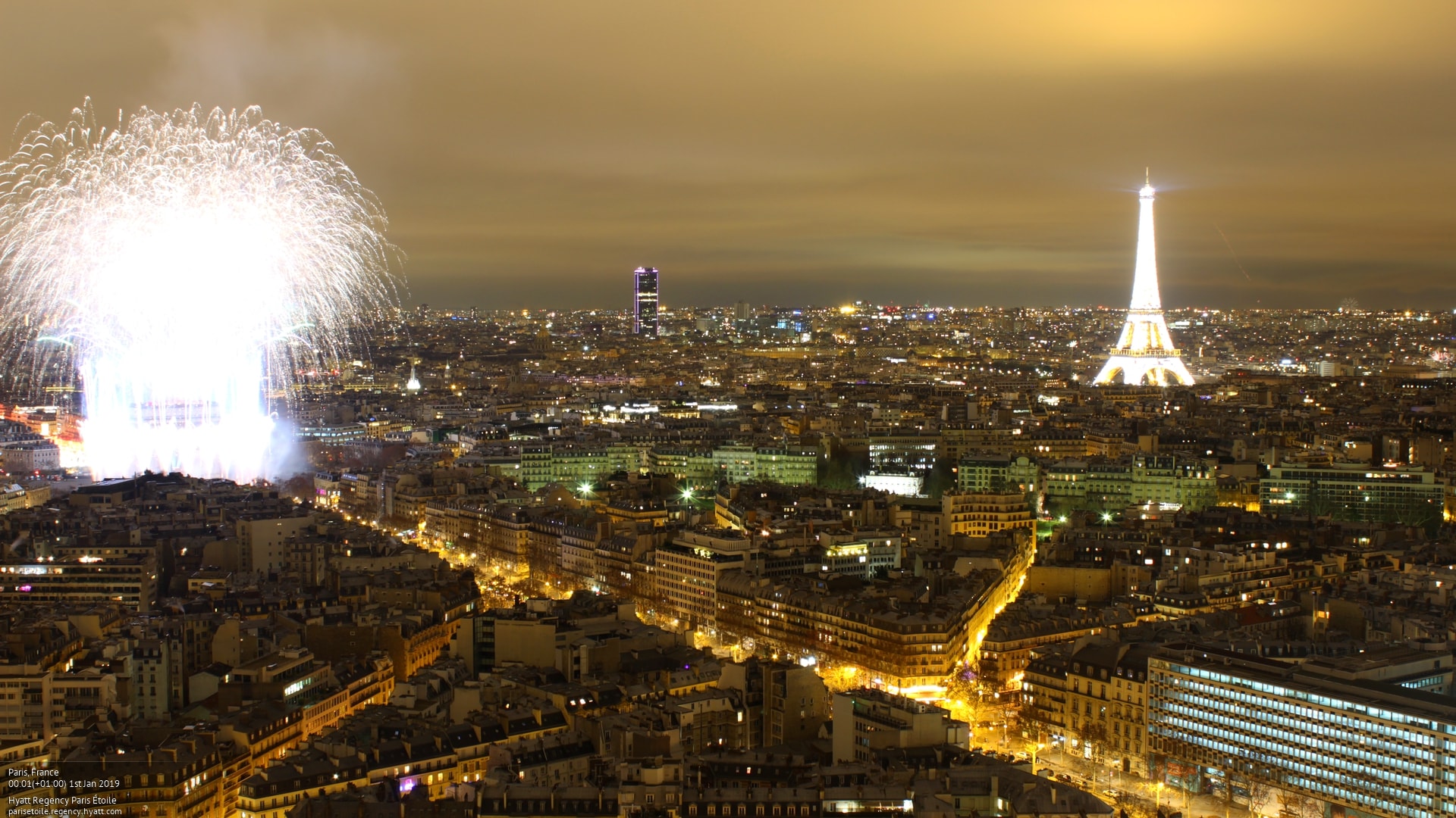 New Year's celebration in Paris Deckchair