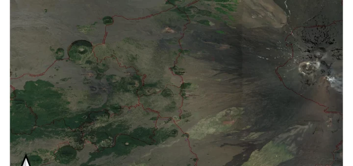 Tourist trail map in satellite imagery QGIS