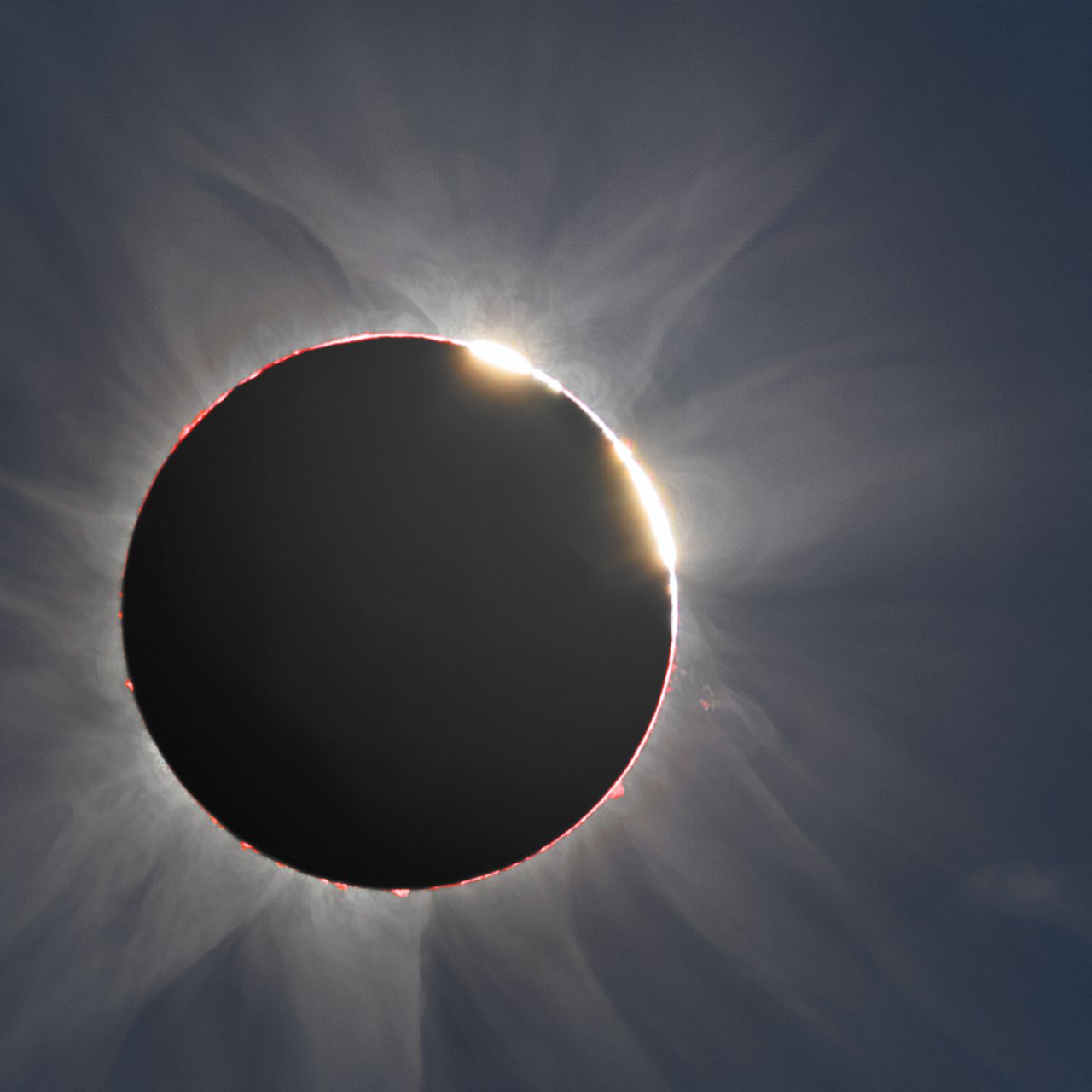 Double diamond ring hybrid solar eclipse 2013 Horalek