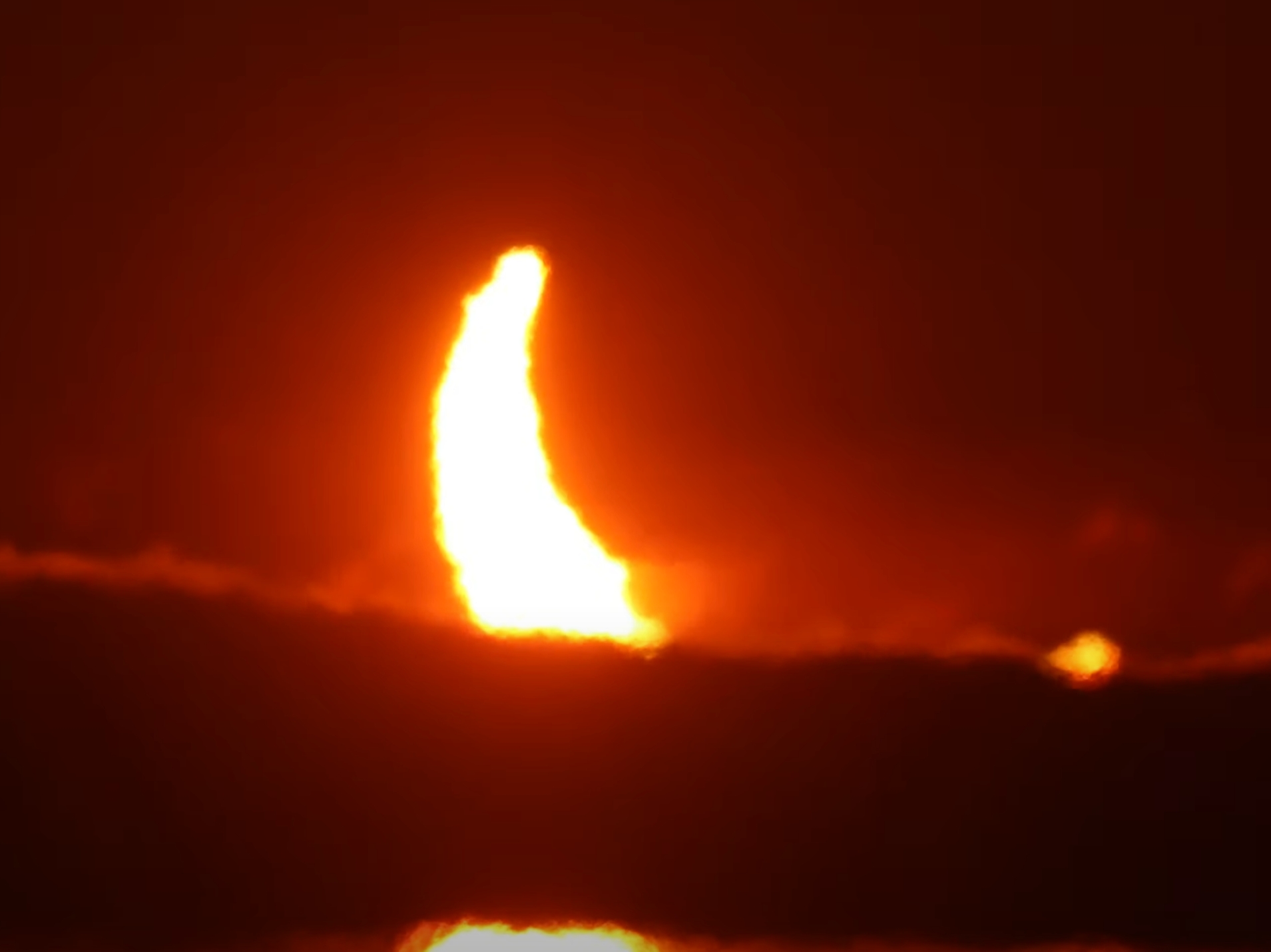 Partial solar eclipse 29.03.2025 Pointe Lebel Jorg Schoppmeyer